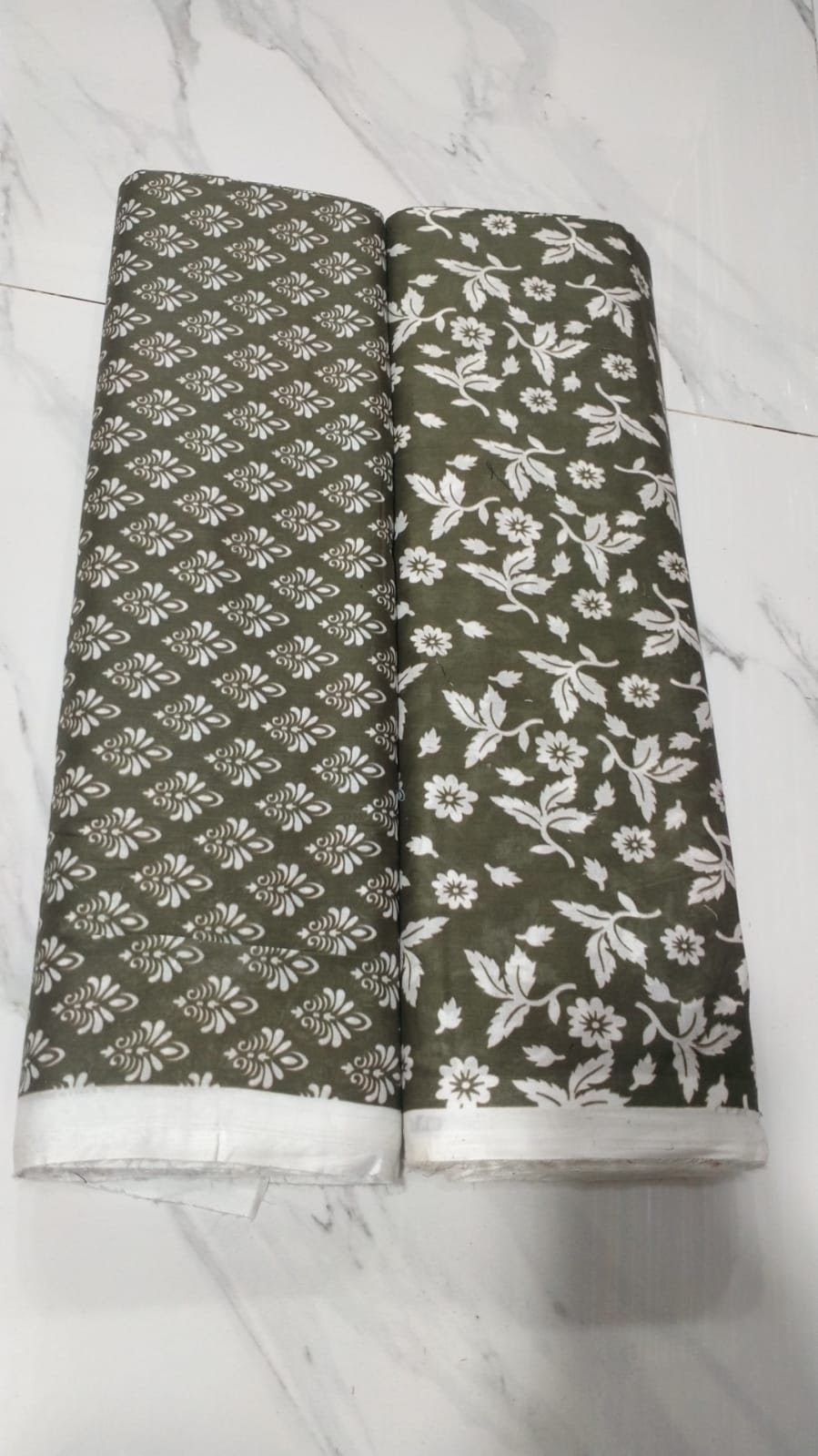 lawn 2 pc with printed trouser